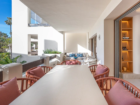 Exclusive Beachfront Apartment in Bahía del Velerín, Estepona