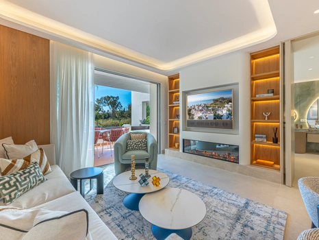 Exclusive Beachfront Apartment in Bahía del Velerín, Estepona