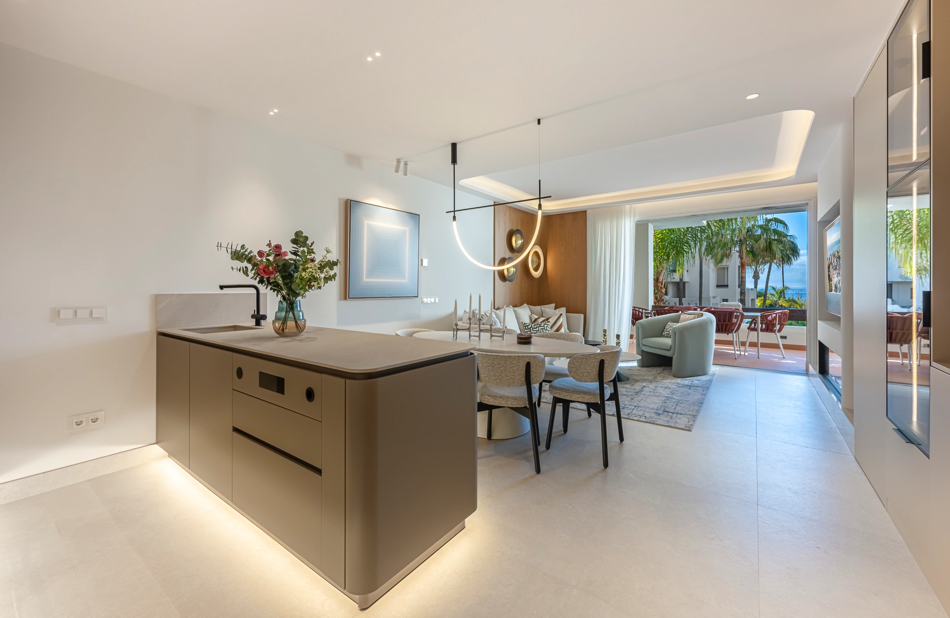 Apartment for sale in Bahía del Velerín, Estepona East