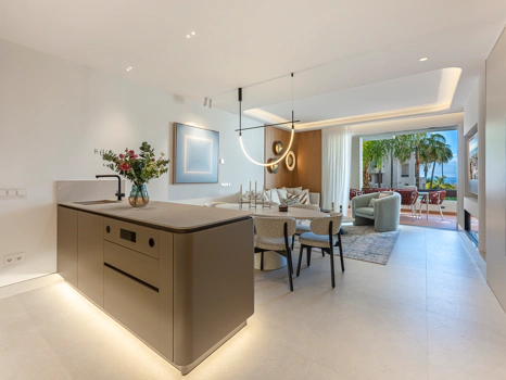 Exclusive Beachfront Apartment in Bahía del Velerín, Estepona