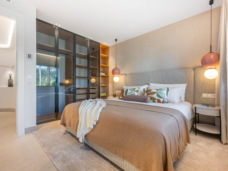 Exclusive Beachfront Apartment in Bahía del Velerín, Estepona