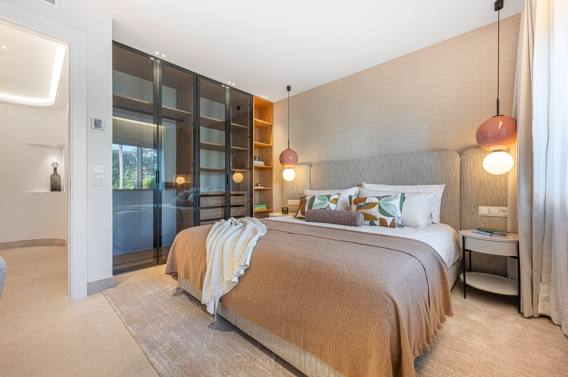 Apartment for sale in Bahía del Velerín, Estepona East