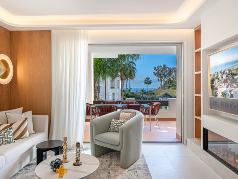 Exclusive Beachfront Apartment in Bahía del Velerín, Estepona