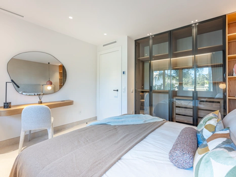 Exclusive Beachfront Apartment in Bahía del Velerín, Estepona