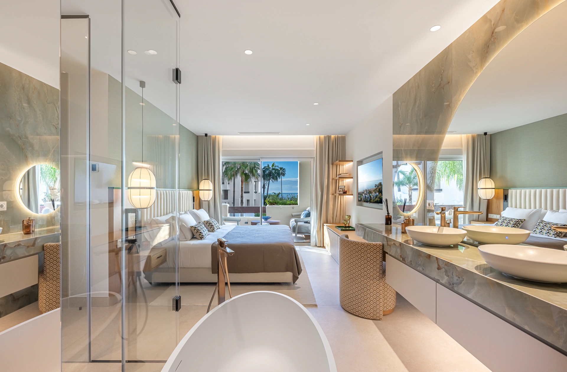 Apartment for sale in Bahía del Velerín, Estepona East