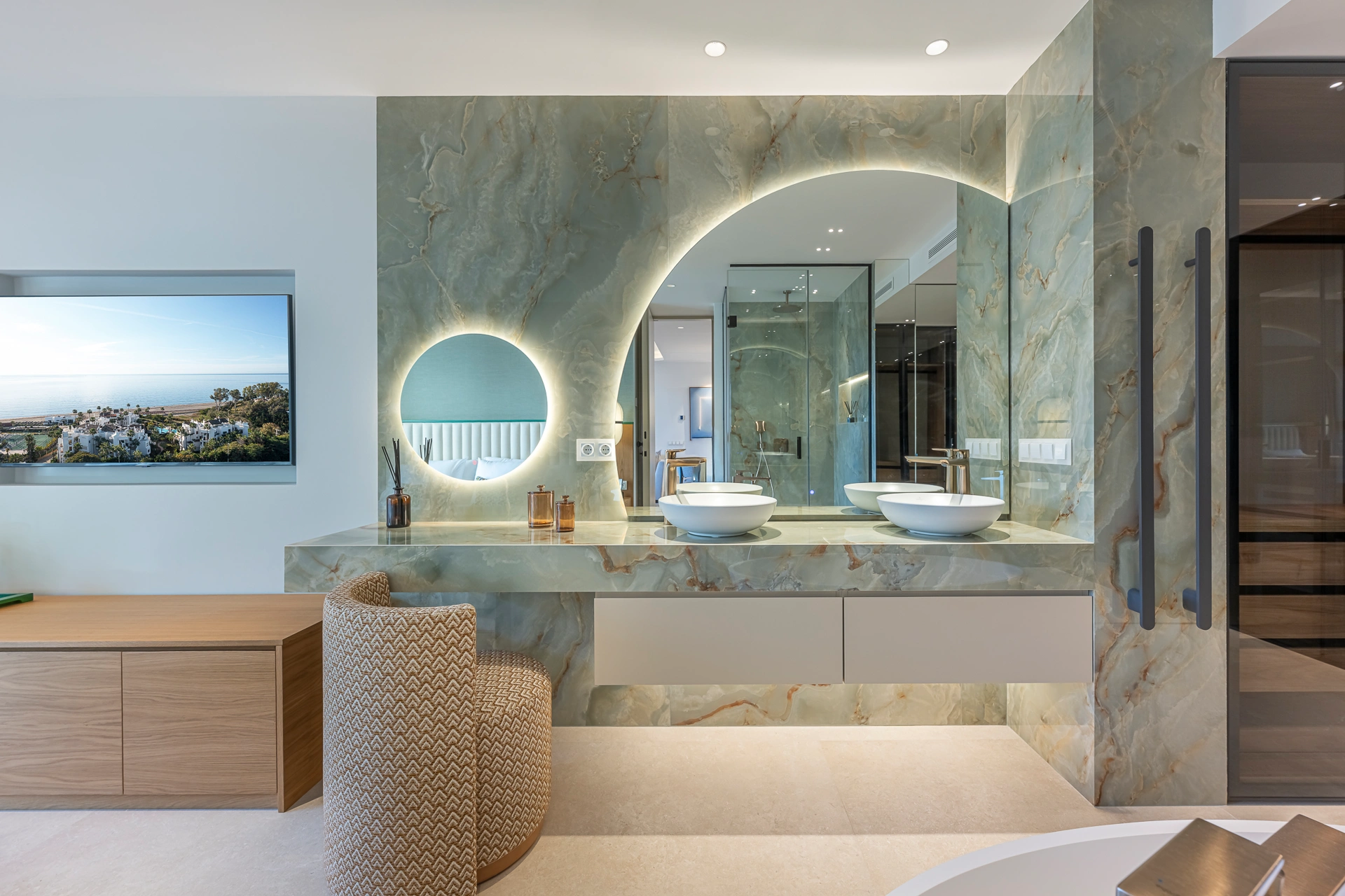 Apartment for sale in Bahía del Velerín, Estepona East