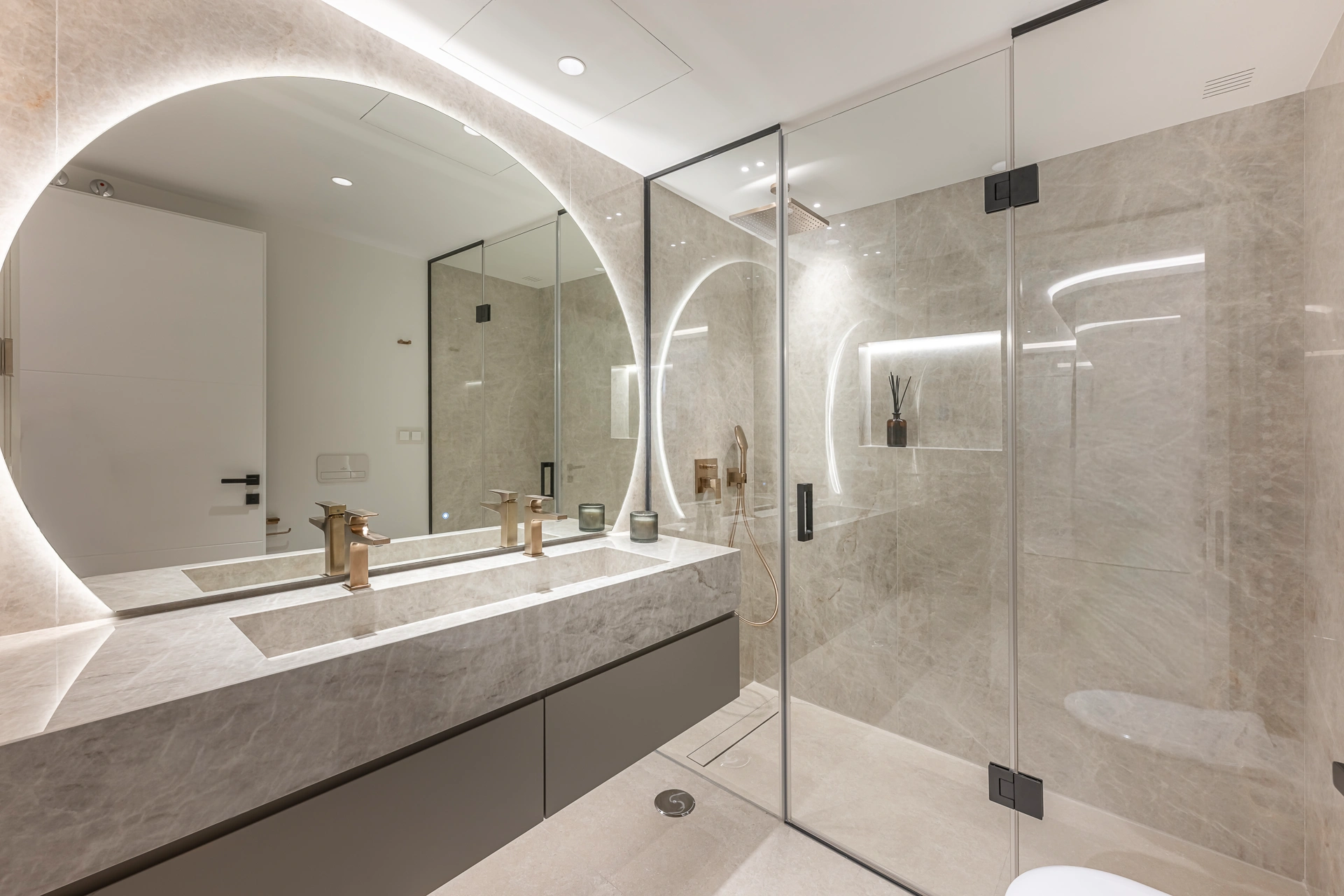 Apartment for sale in Bahía del Velerín, Estepona East