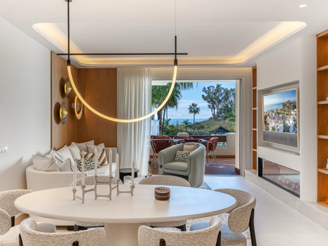 Exclusive Beachfront Apartment in Bahía del Velerín, Estepona