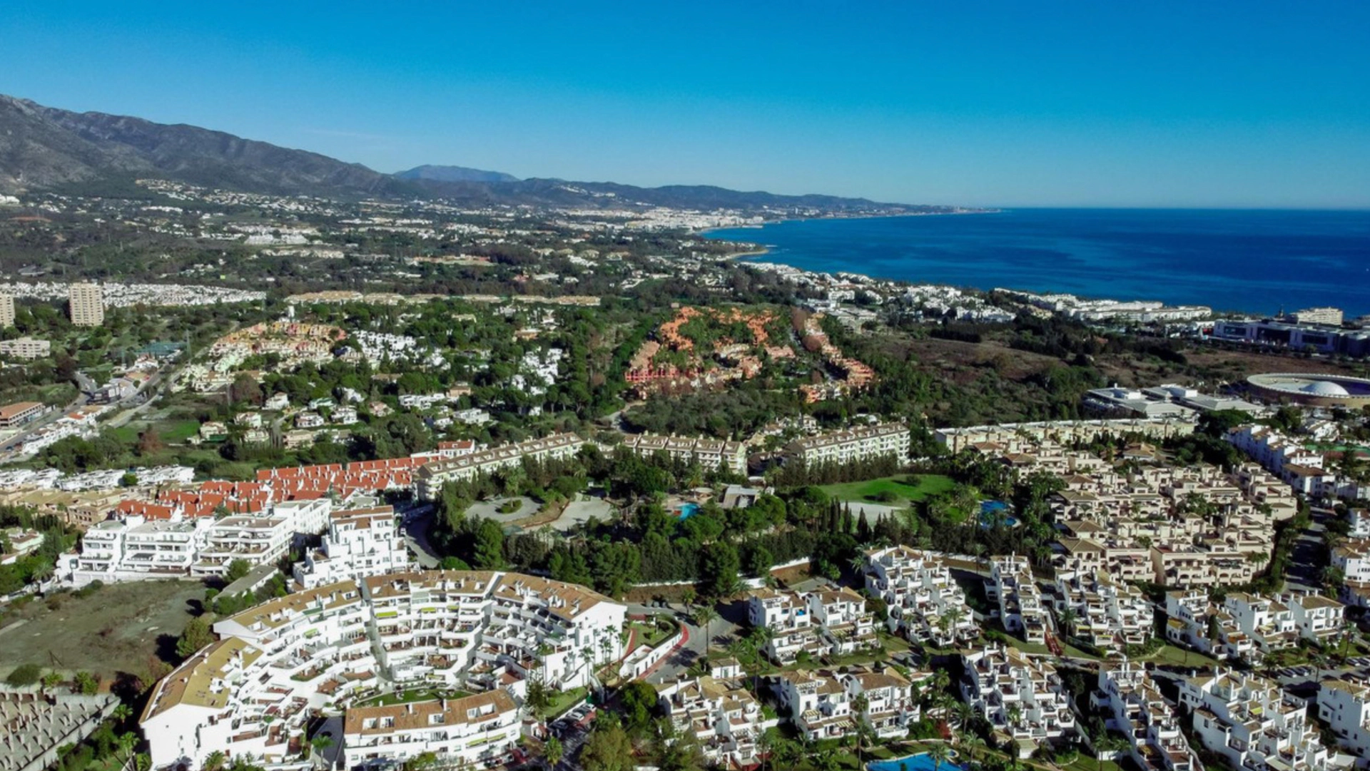 Duplex Penthouse for sale in Nueva Andalucia, Marbella