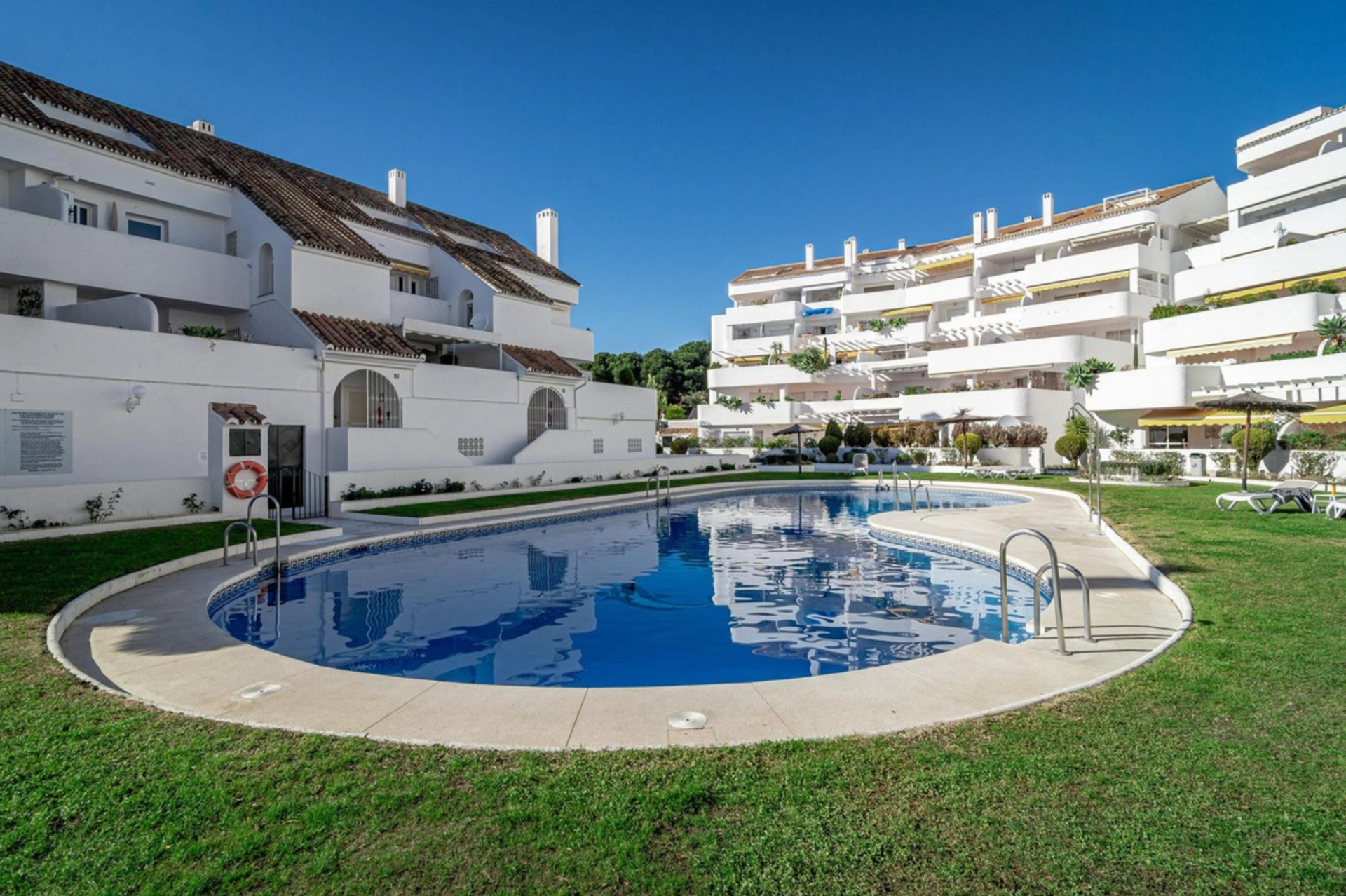Duplex Penthouse for sale in Nueva Andalucia, Marbella