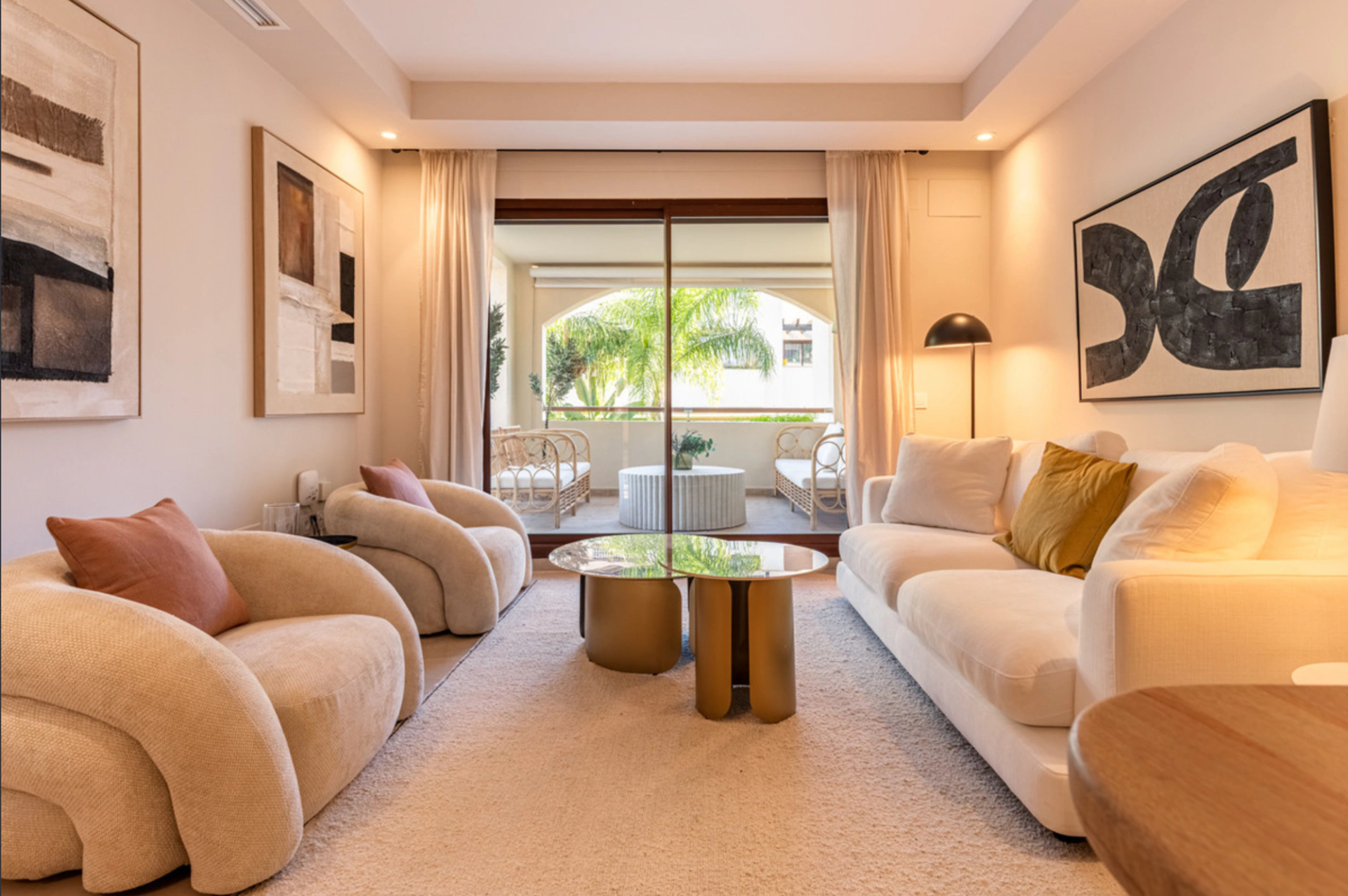 Apartment for sale in Nueva Andalucia, Marbella