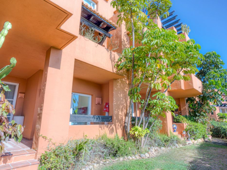 Charming Ground-Floor Apartment in Nueva Andalucía