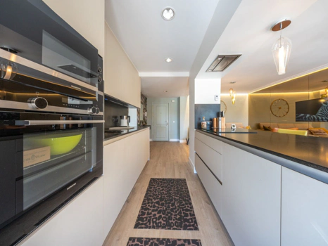 Stylish Renovated Apartment in Lorcrimar, Nueva Andalucía