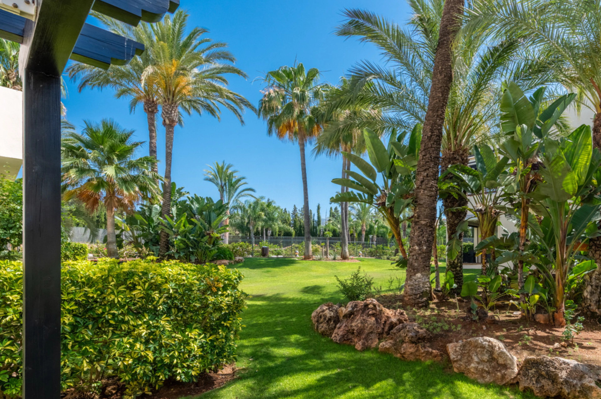 Ground Floor Apartment for sale in Nueva Andalucia, Marbella