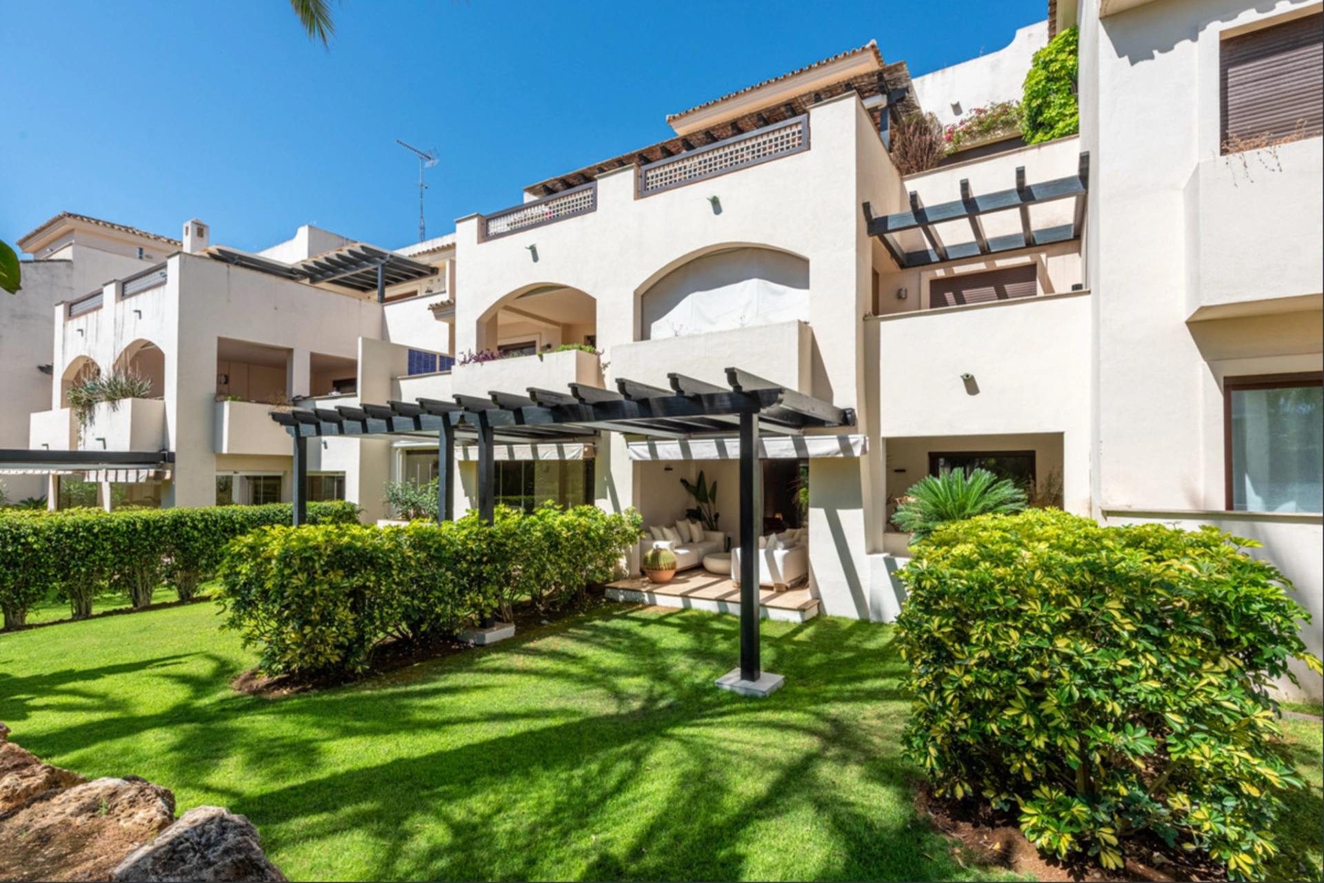 Ground Floor Apartment for sale in Nueva Andalucia, Marbella