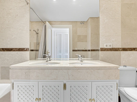 Charming Ground-Floor Apartment in Nueva Andalucía