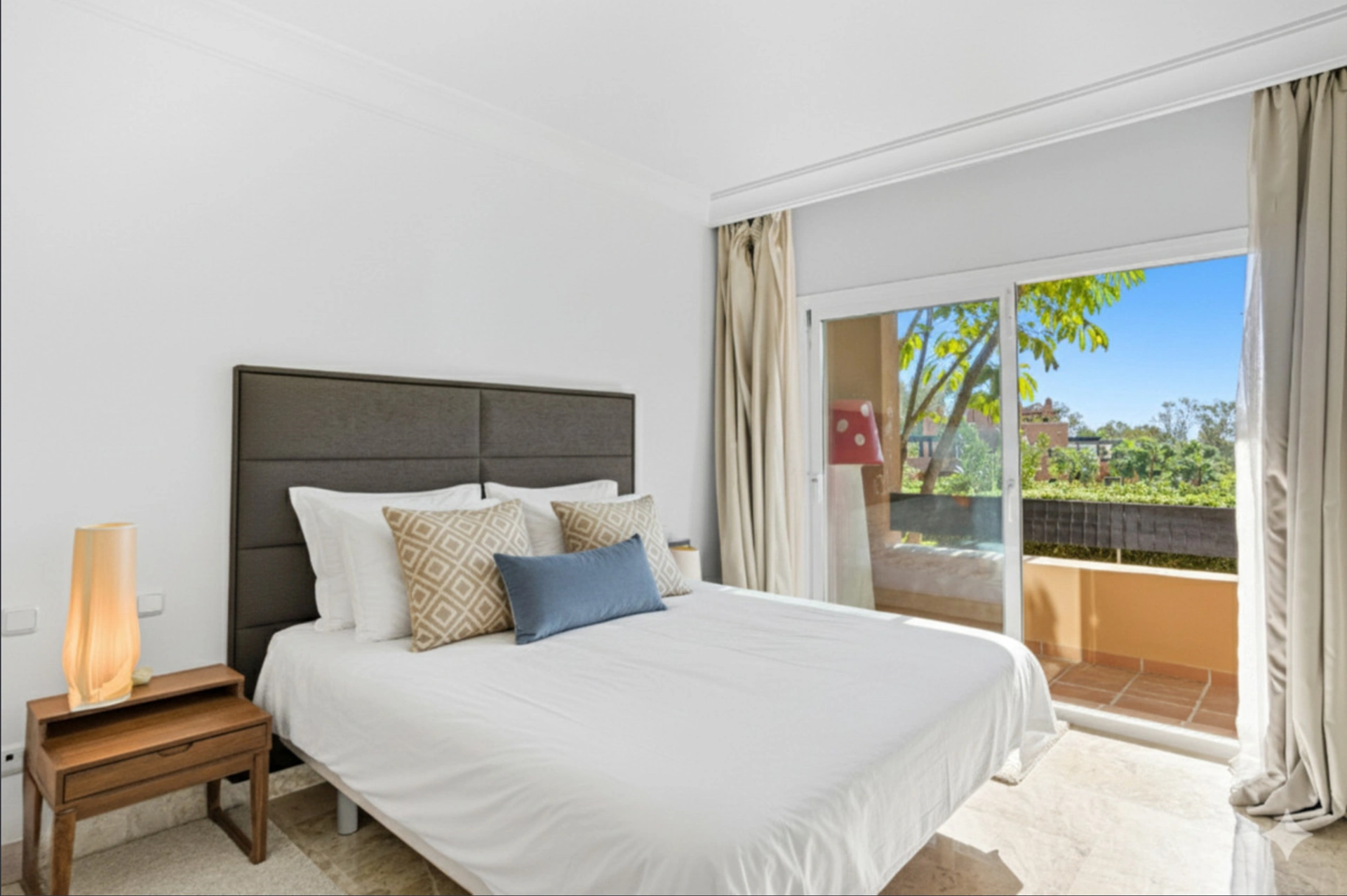 Ground Floor Apartment for sale in Nueva Andalucia, Marbella