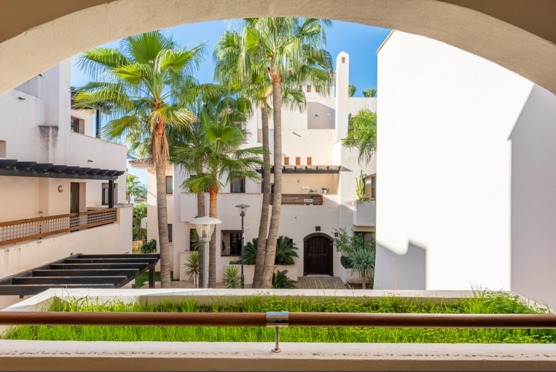 Apartment for sale in Nueva Andalucia, Marbella