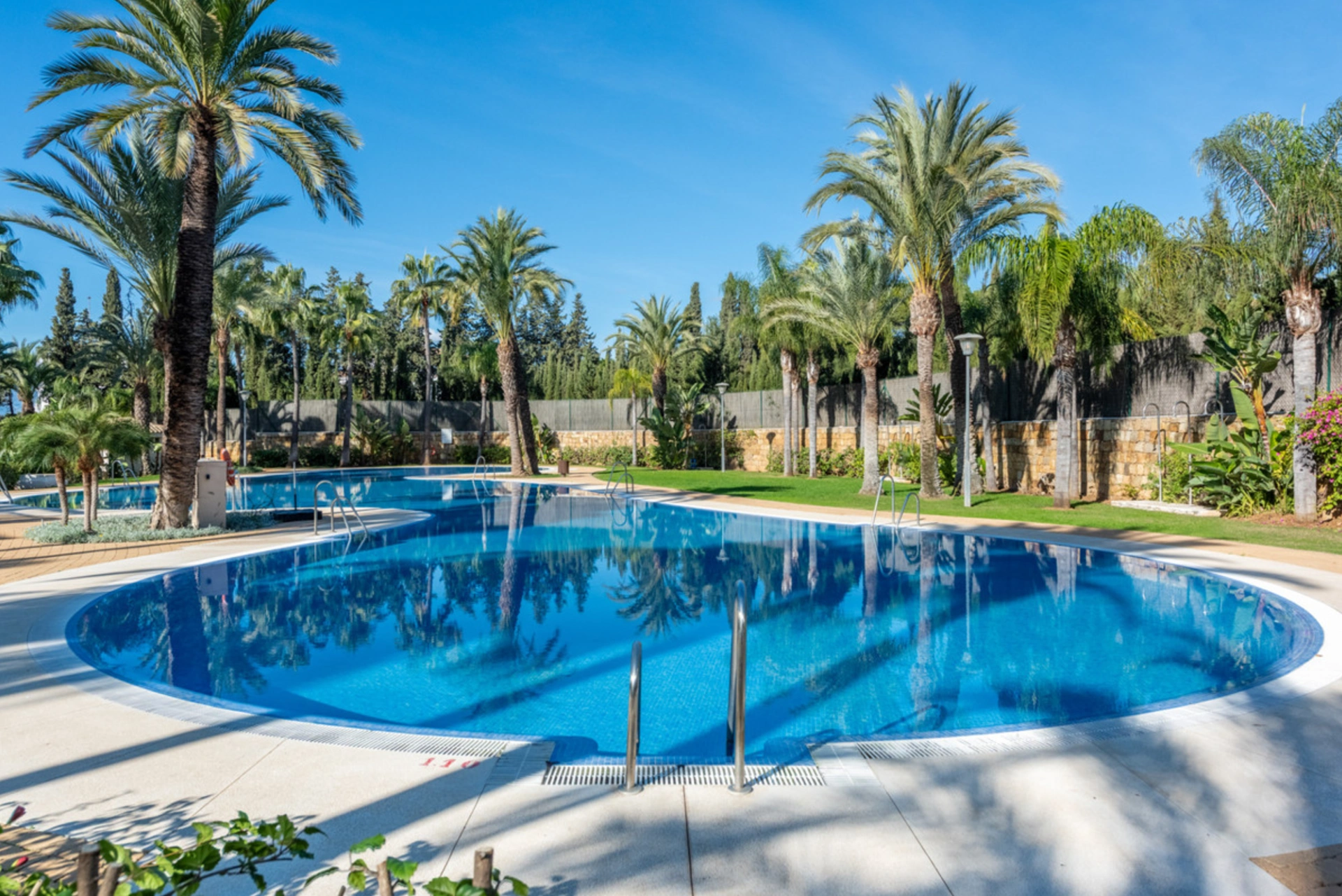 Apartment for sale in Nueva Andalucia, Marbella