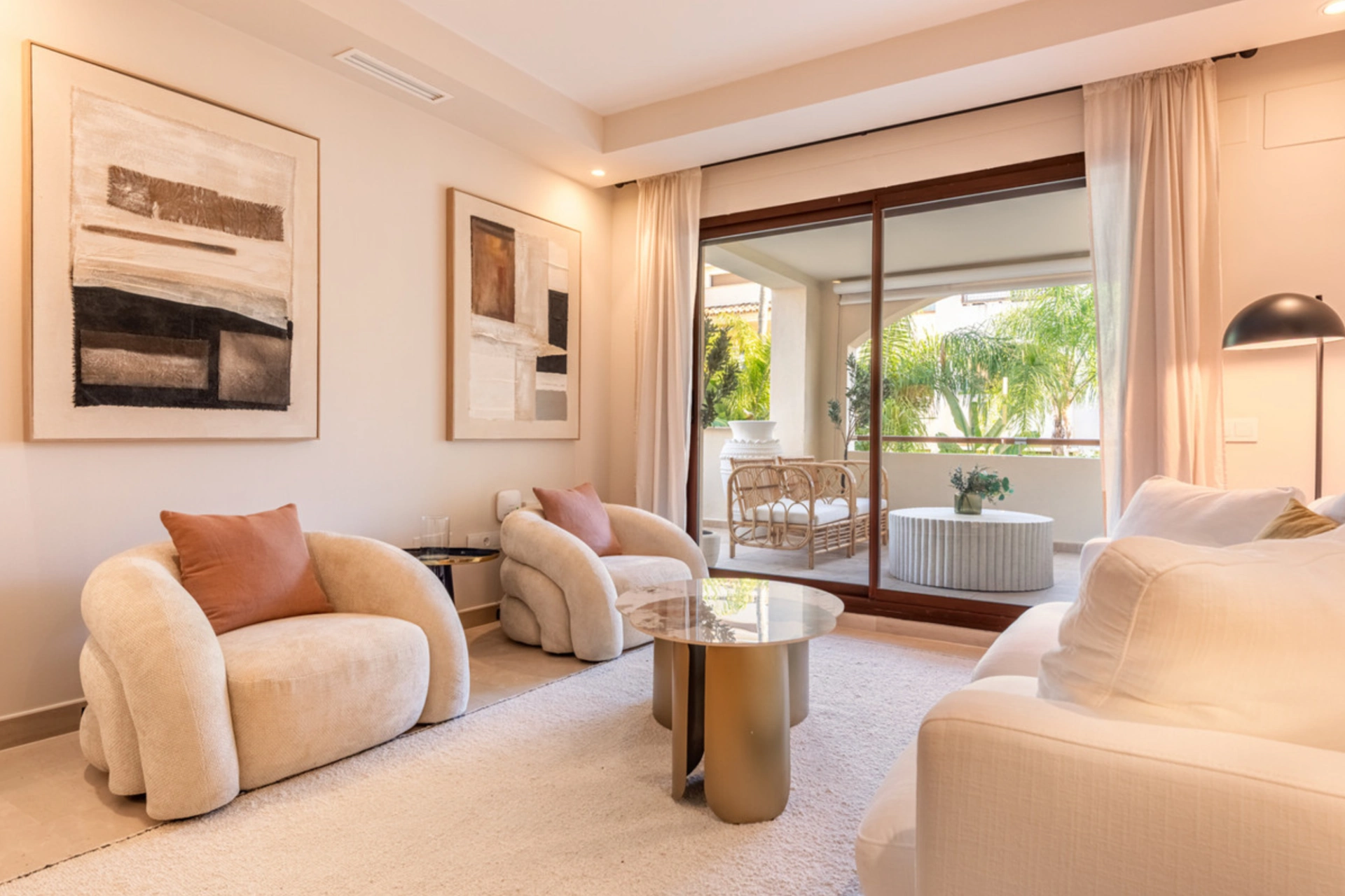 Apartment for sale in Nueva Andalucia, Marbella