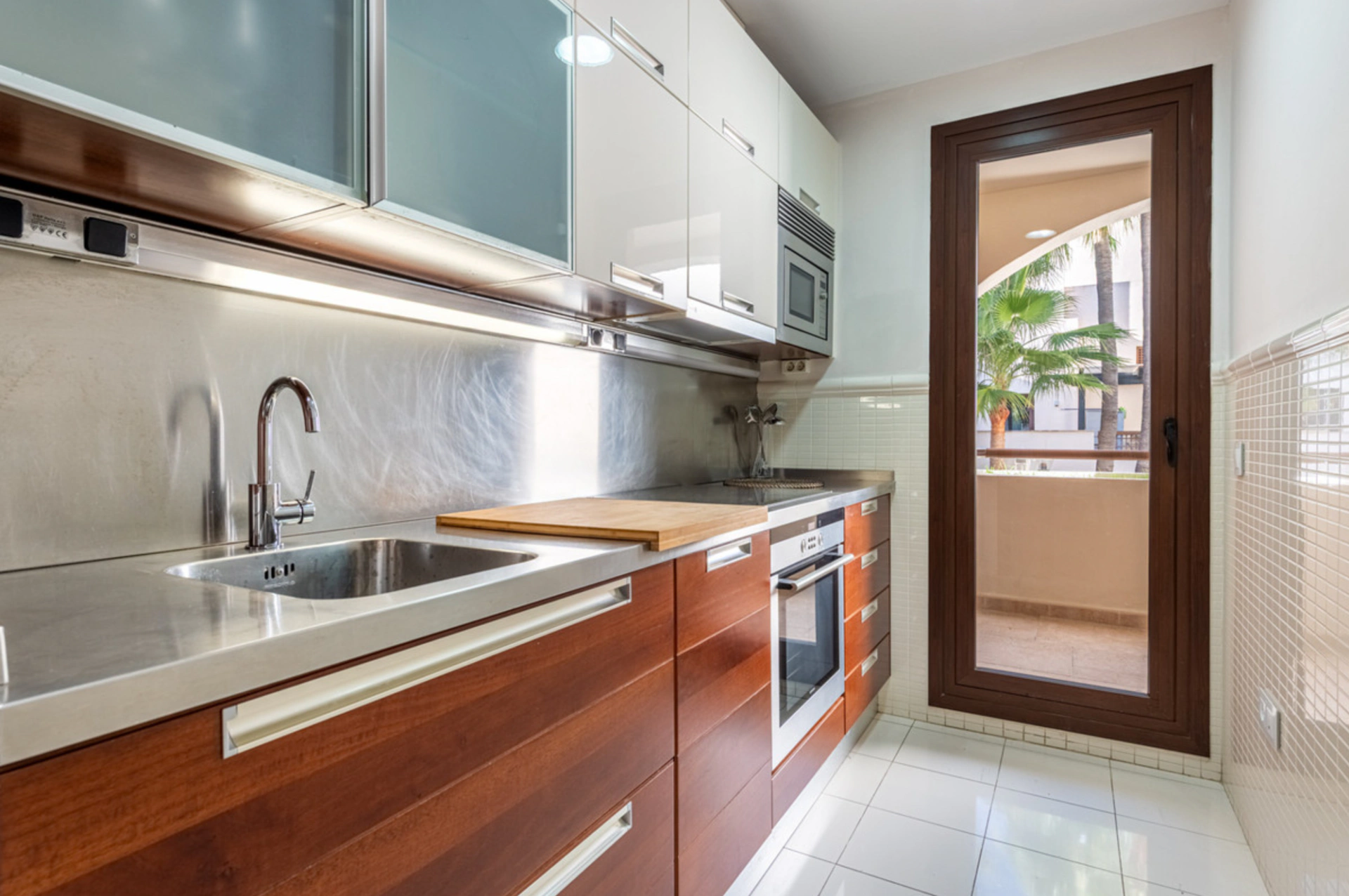 Apartment for sale in Nueva Andalucia, Marbella