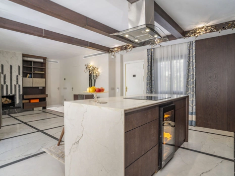 Beautifully Renovated Ground-Floor Apartment Near Puerto Banús