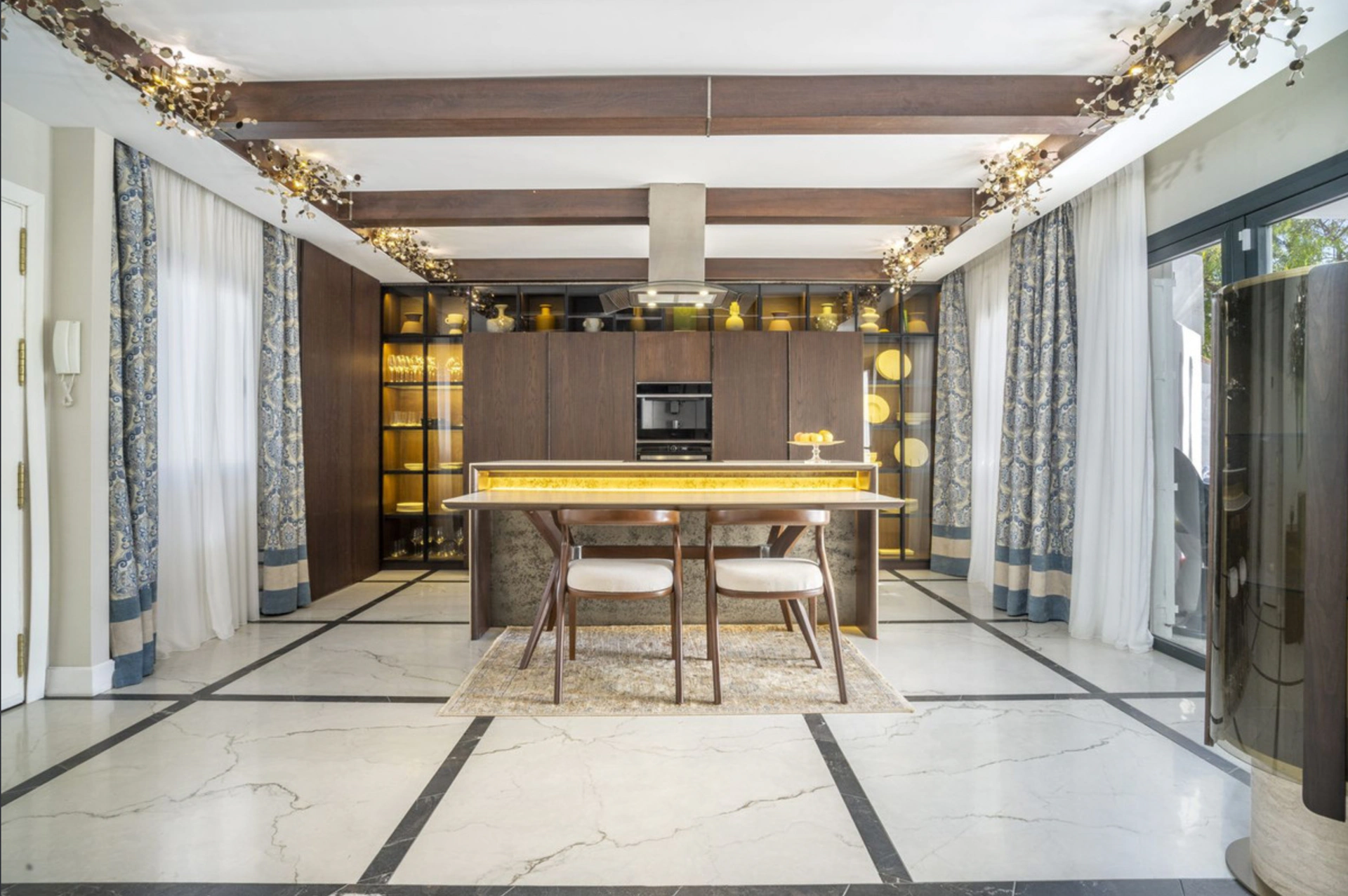 Ground Floor Apartment for sale in Nueva Andalucia, Marbella