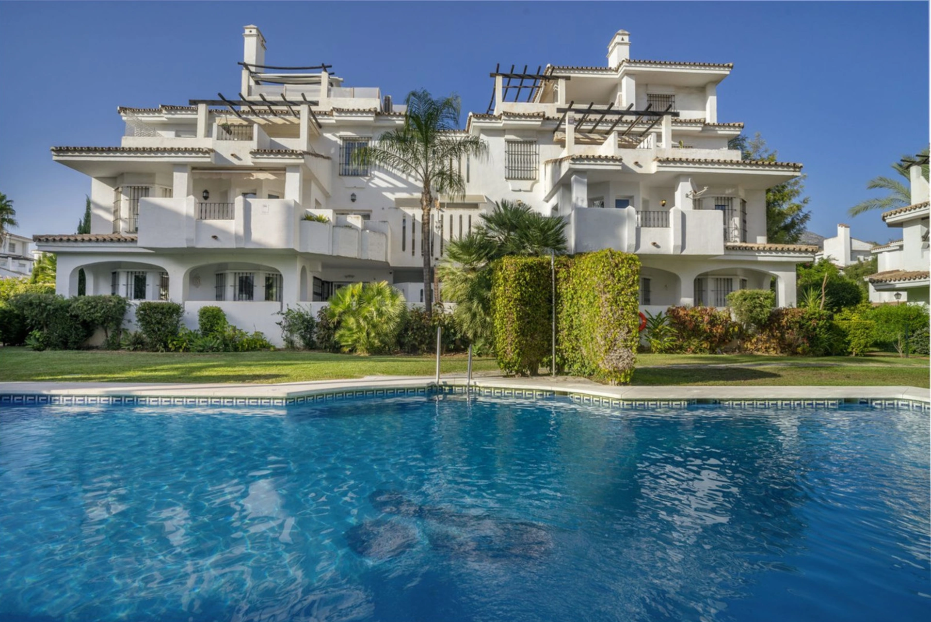 Ground Floor Apartment for sale in Nueva Andalucia, Marbella
