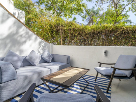 Beautifully Renovated Ground-Floor Apartment Near Puerto Banús