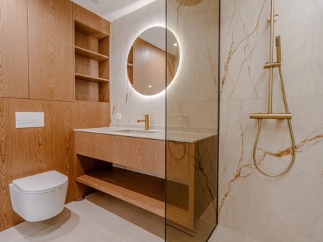 Elegant Renovated Apartment in Pinos de Aloha, Nueva Andalucía