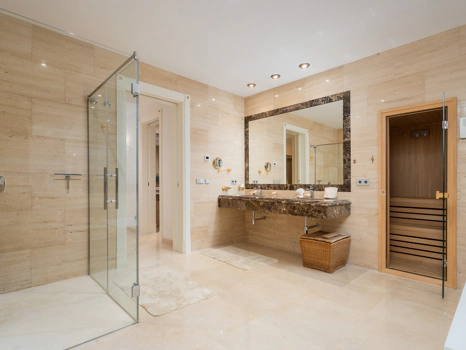 Exceptional Beachside Villa in Guadalmina Baja