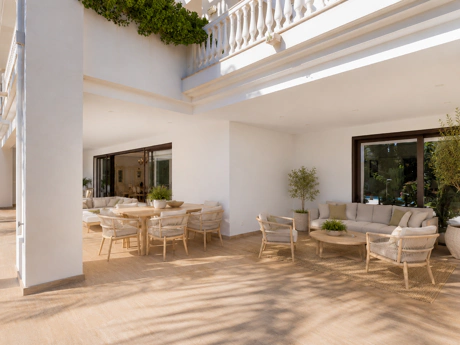 Excepcional Villa junto a la Playa en Guadalmina Baja