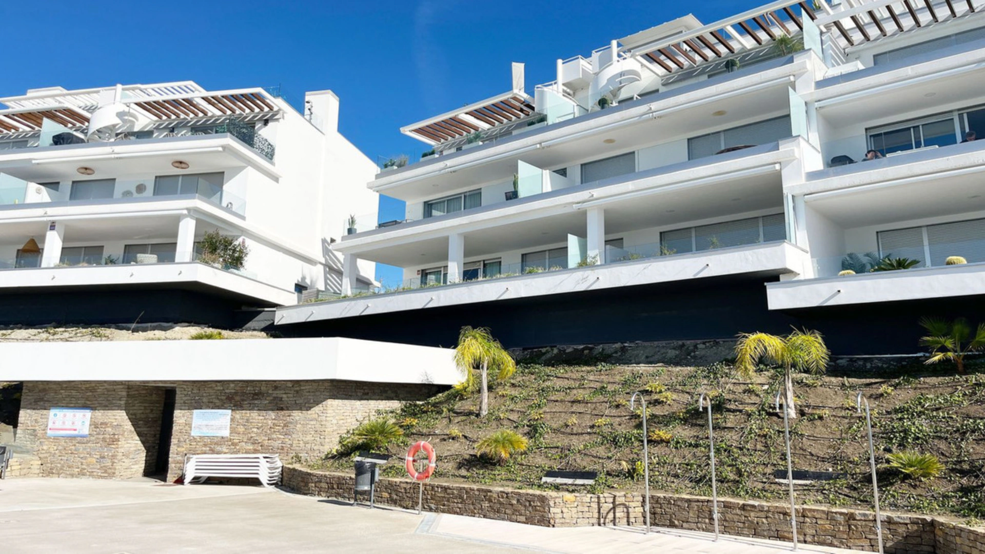 Penthouse for sale in New Golden Mile, Estepona East