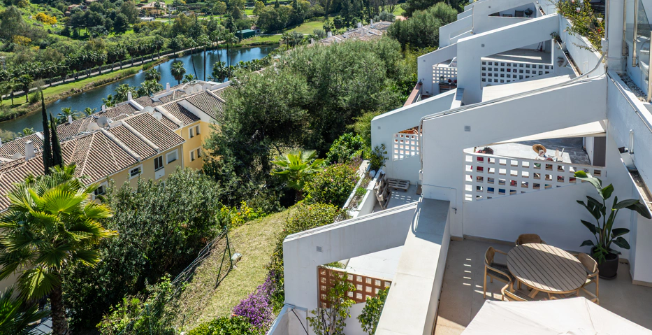 Elegante Apartamento de Dos Dormitorios en Mirador La Quinta