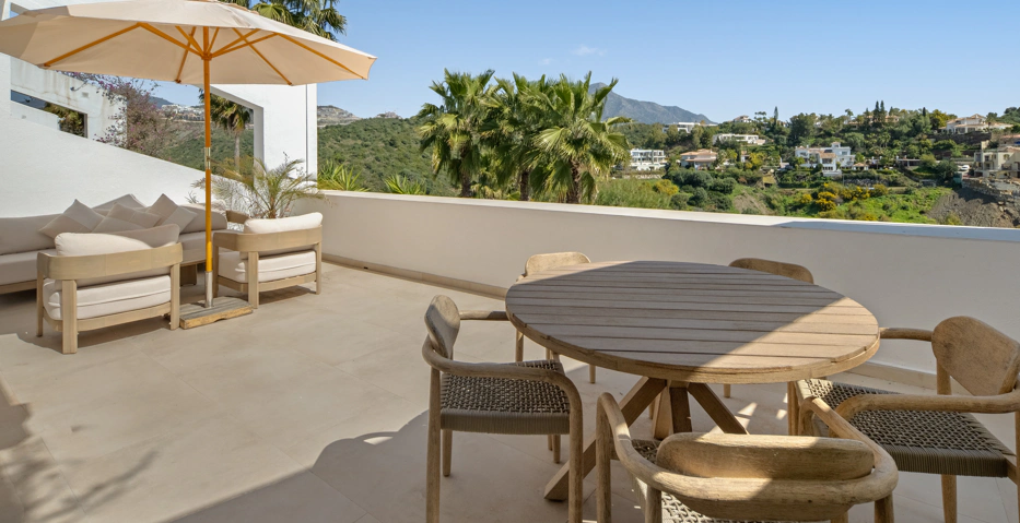 Elegante Apartamento de Dos Dormitorios en Mirador La Quinta