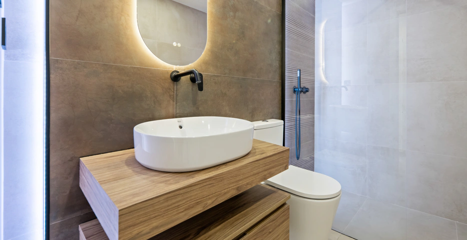 Apartamento de Tres Dormitorios Totalmente Renovado en el Corazón de Nueva Andalucía, Aloha