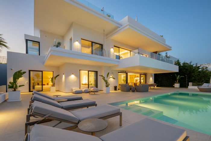 Luxury Contemporary Villa with Panoramic Sea Views in La Resina Golf