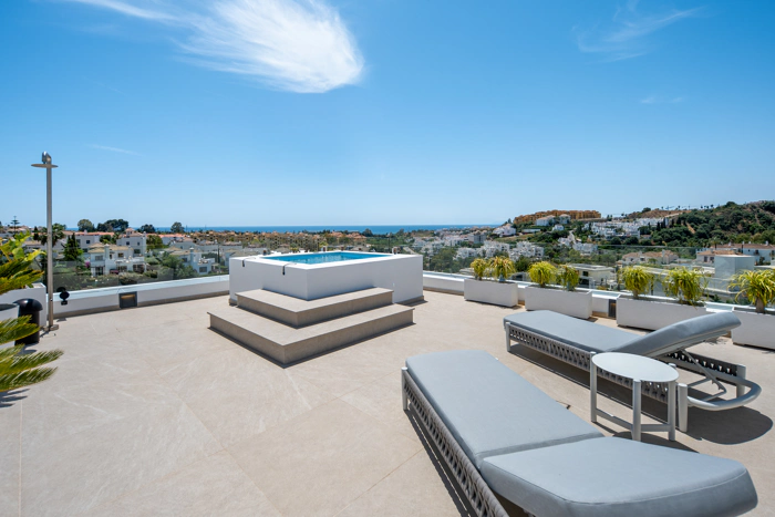 Luxury Contemporary Villa with Panoramic Sea Views in La Resina Golf