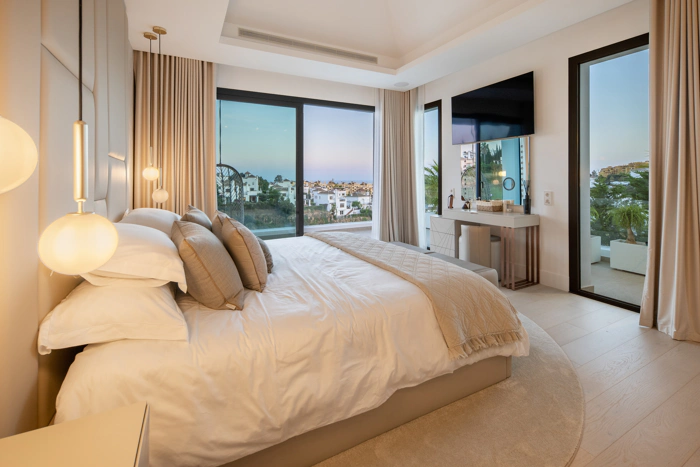 Luxury Contemporary Villa with Panoramic Sea Views in La Resina Golf