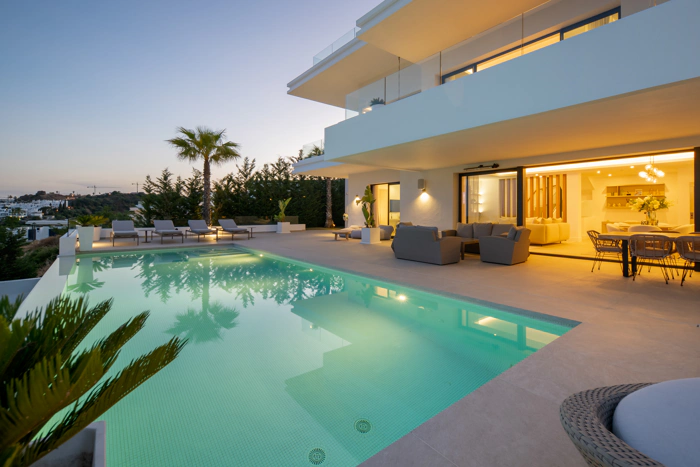 Luxury Contemporary Villa with Panoramic Sea Views in La Resina Golf