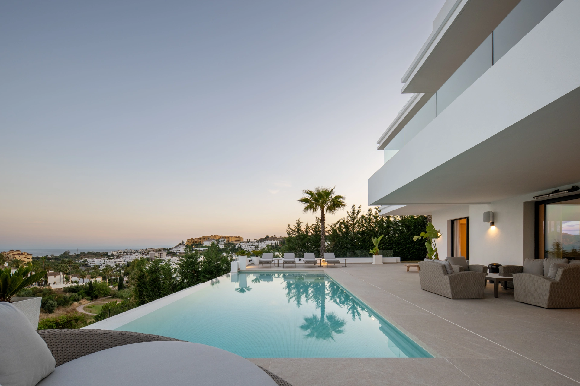 Villa en venta en La Resina Golf, Estepona Este