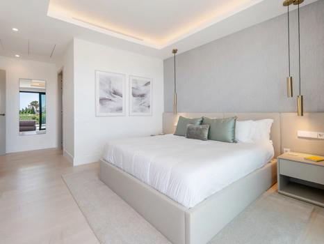 Villa Contemporánea de Lujo con Vistas Panorámicas al Mar en La Resina Golf