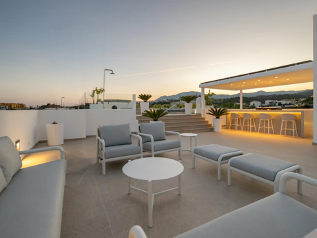 Luxury Contemporary Villa with Panoramic Sea Views in La Resina Golf