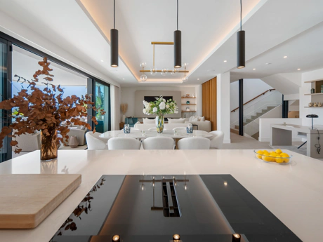Luxury Contemporary Villa with Panoramic Sea Views in La Resina Golf