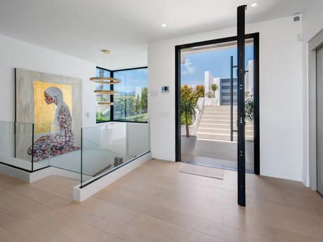 Luxury Contemporary Villa with Panoramic Sea Views in La Resina Golf
