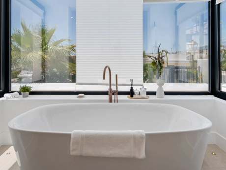 Luxury Contemporary Villa with Panoramic Sea Views in La Resina Golf