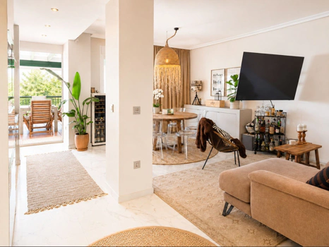 Beautifully Renovated 2-Bedroom Apartment with Large Sunny Terrace in Lorcrimar