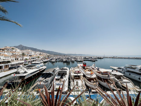 Prestige Living and Investment Opportunity in the Heart of Puerto Banús