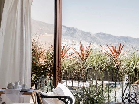 Prestige Living and Investment Opportunity in the Heart of Puerto Banús