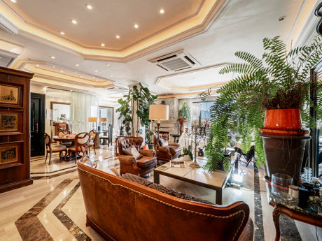 Prestige Living and Investment Opportunity in the Heart of Puerto Banús